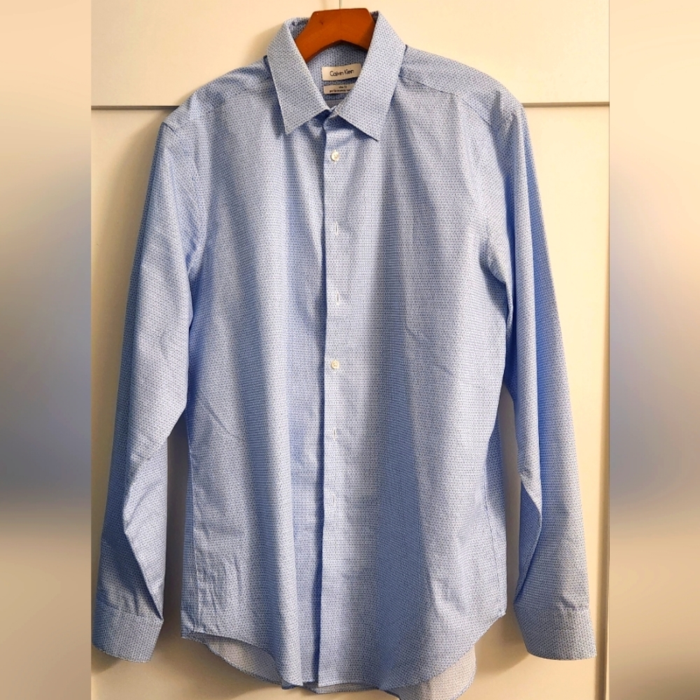 Calvin Klein Light Blue Non-Iron Dress Button Down Shirt - Slim Fit